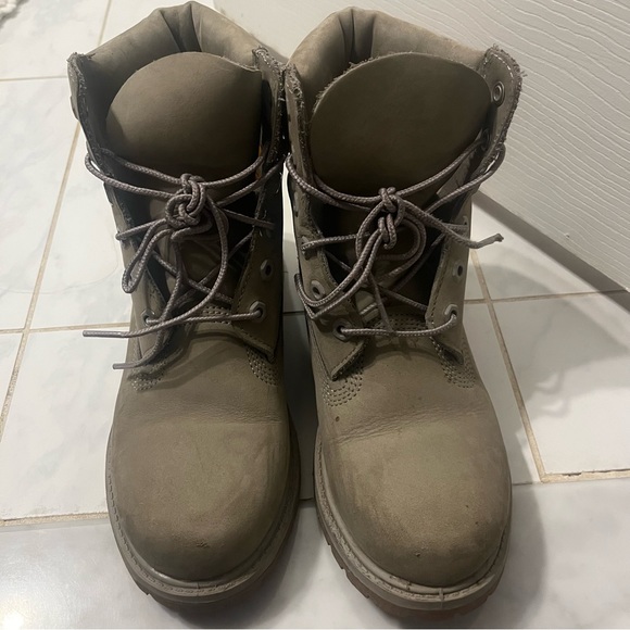 Timberland Women's 6 Inch Premium Boot, Grey Nubuck Mono, 8 M US - Picture 3 of 9